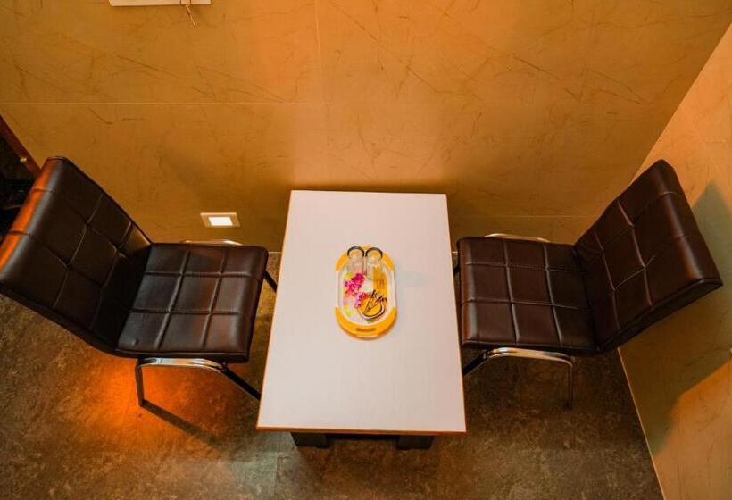 Hotel Green Residency