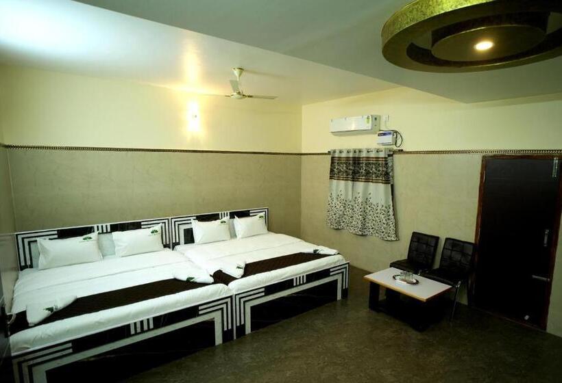 Hotel Green Residency