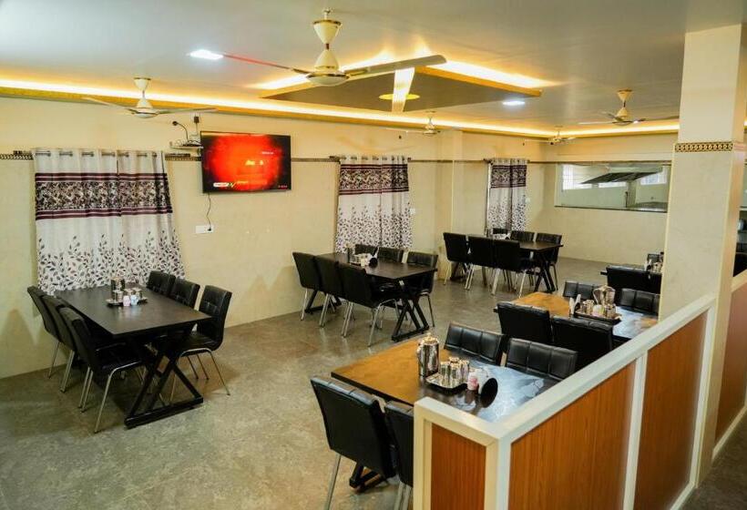 Hotel Green Residency