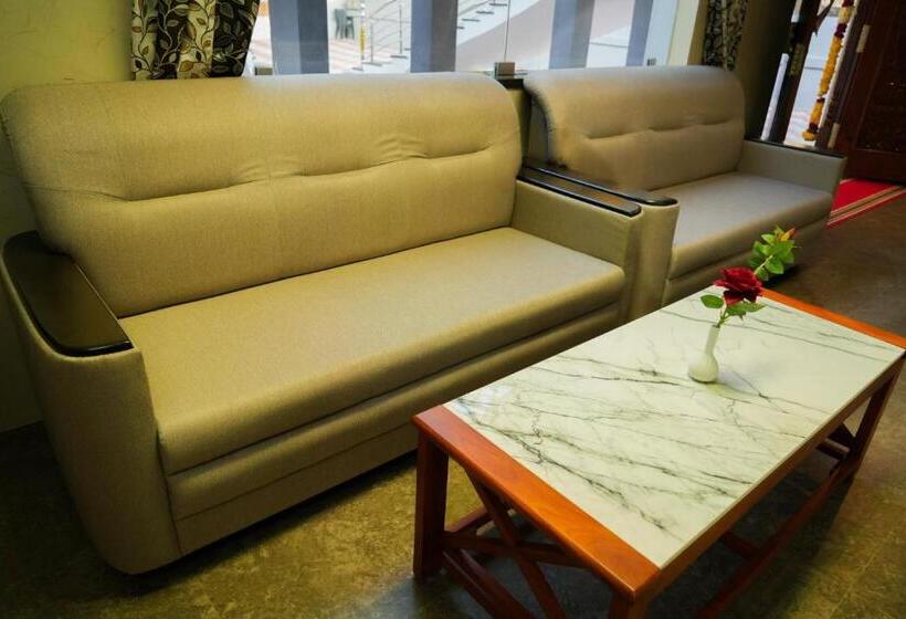 Hotel Green Residency