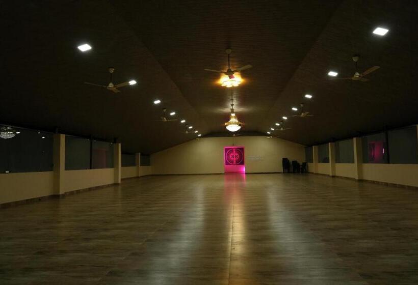 Hotel Green Residency