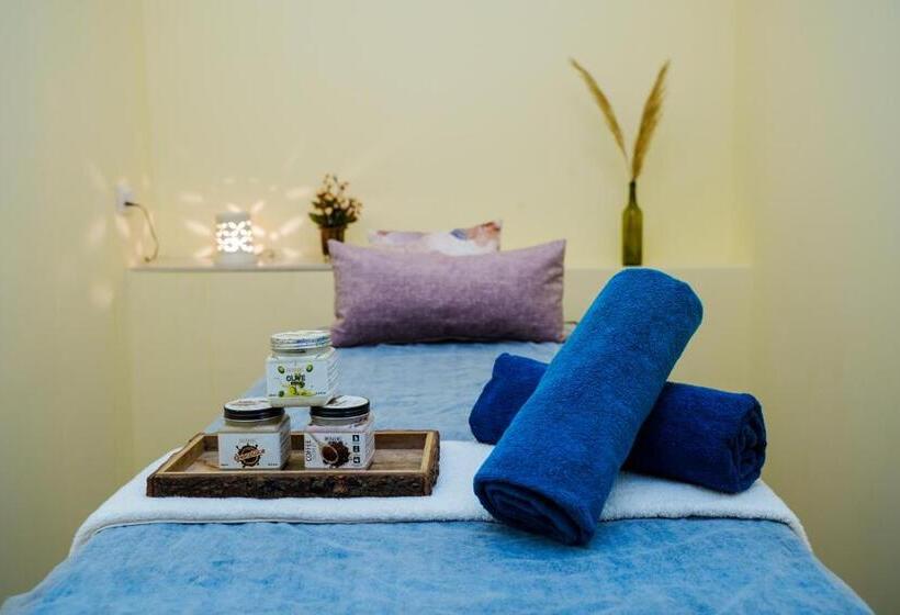 Отель Royal Classic