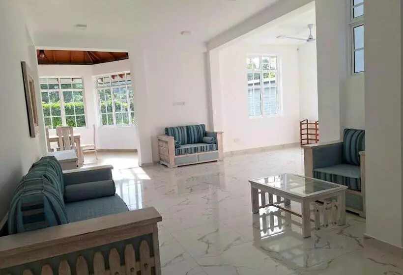ペンション Ouna Bungalow