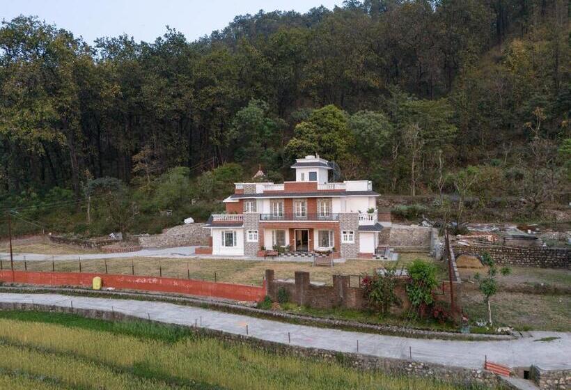 پانسیون The Chirpy Bungalow By Luho Leisure