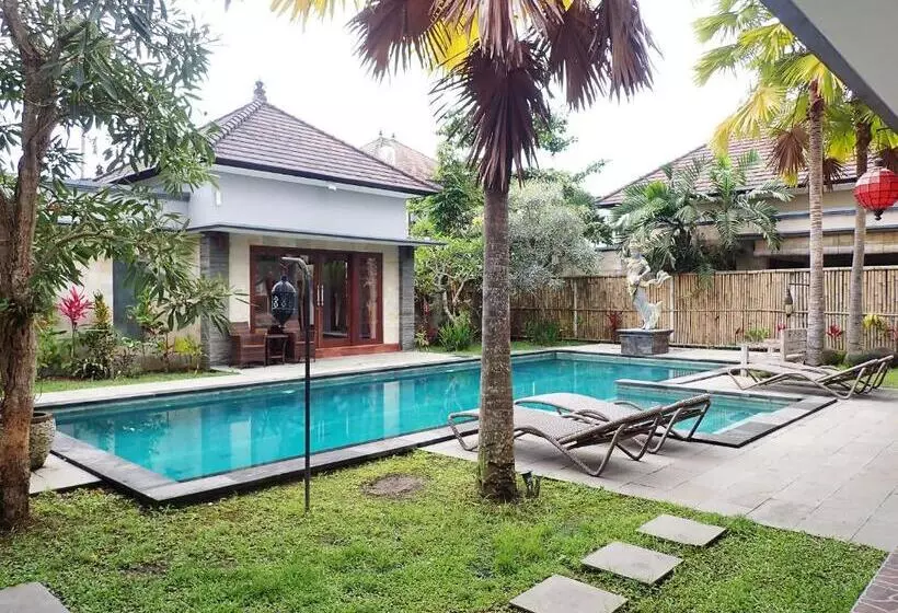 پانسیون Widi Agung Villa   Private Room