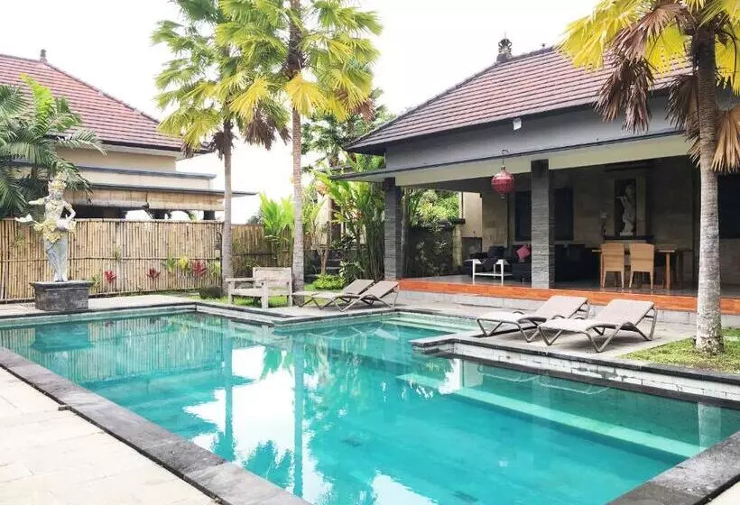 پانسیون Widi Agung Villa   Private Room