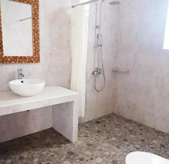 پانسیون Widi Agung Villa   Private Room