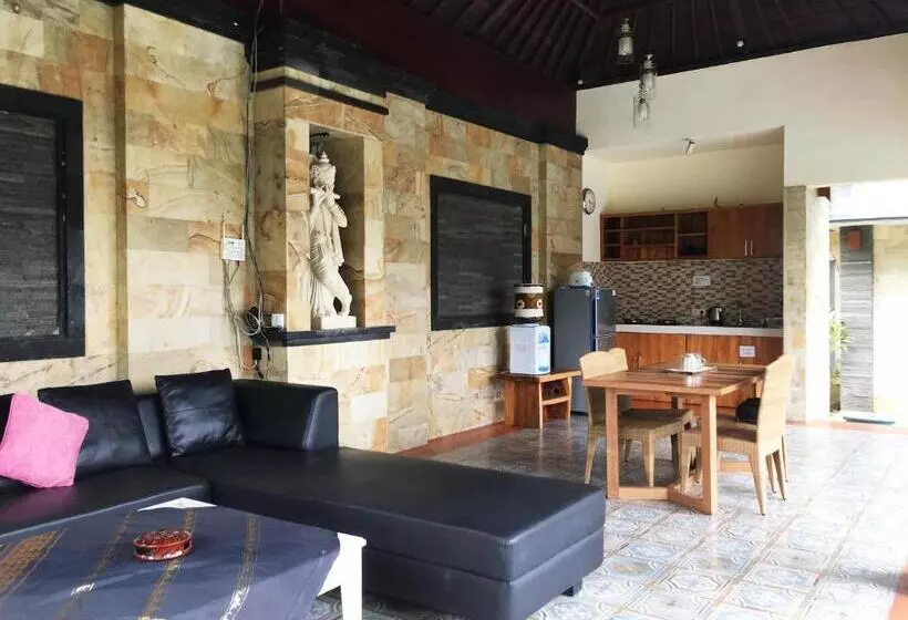 پانسیون Widi Agung Villa   Private Room