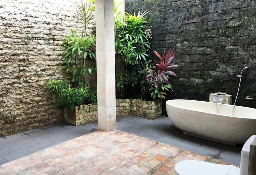 بنسيون Widi Agung Villa   Private Room