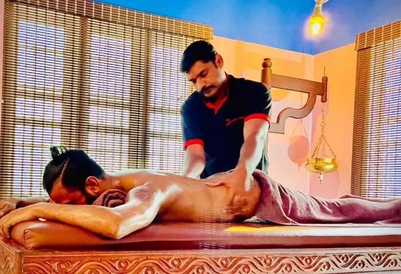 Lomakeskus Ayurgem Ayurveda Yoga And Wellness Retreat Munnar