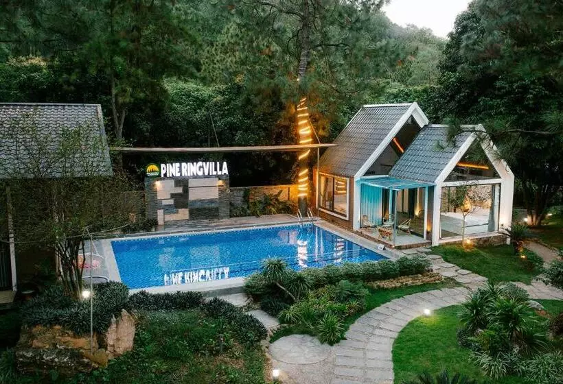 تختخواب و صبحانه Pine Ring Villa
