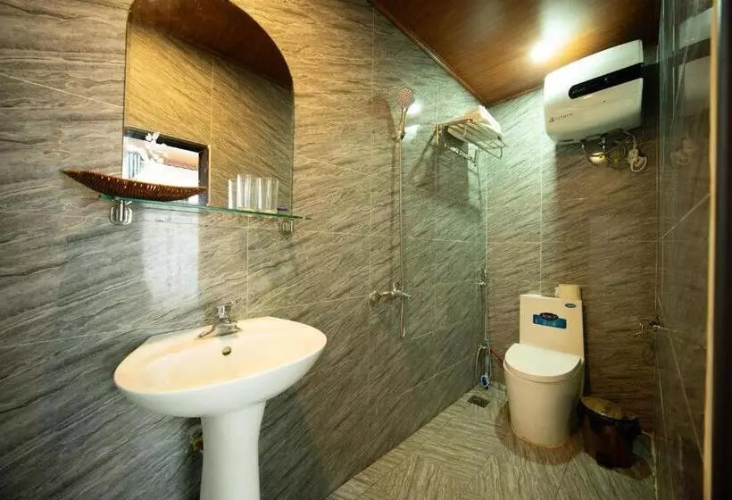تختخواب و صبحانه Pine Ring Villa