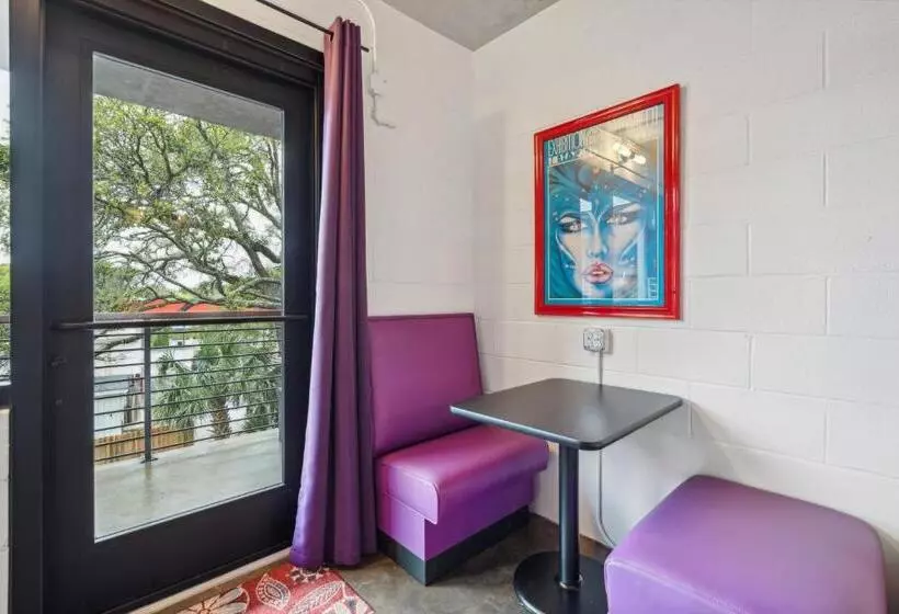Boutique Vera Hotel In The Heart Of Folly Beach