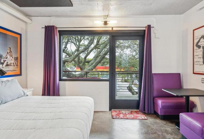 Boutique Vera Hotel In The Heart Of Folly Beach