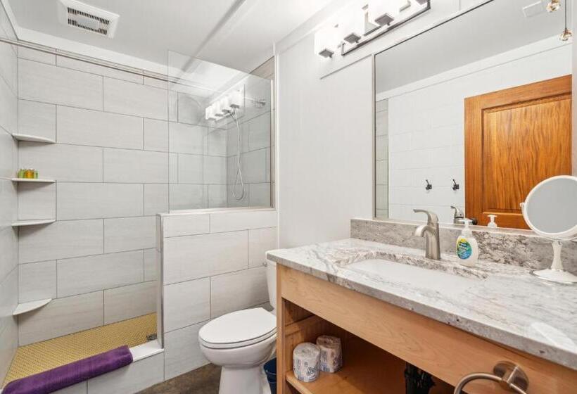 Boutique Vera Hotel In The Heart Of Folly Beach