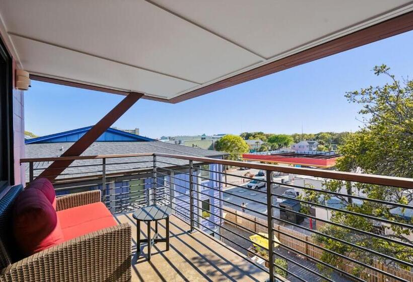 Boutique Vera Hotel In The Heart Of Folly Beach