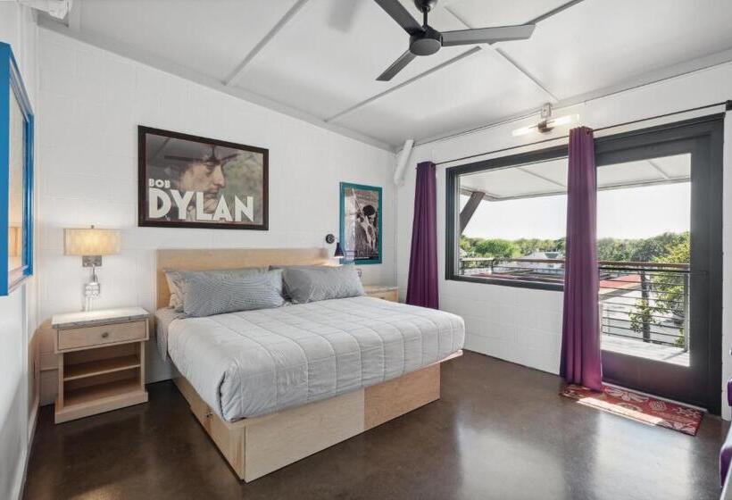 Boutique Vera Hotel In The Heart Of Folly Beach