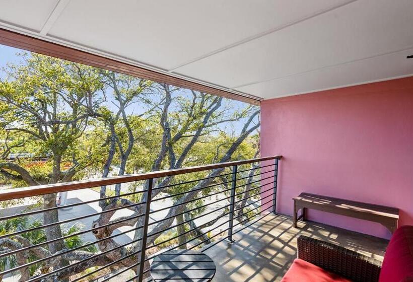 Boutique Vera Hotel In The Heart Of Folly Beach