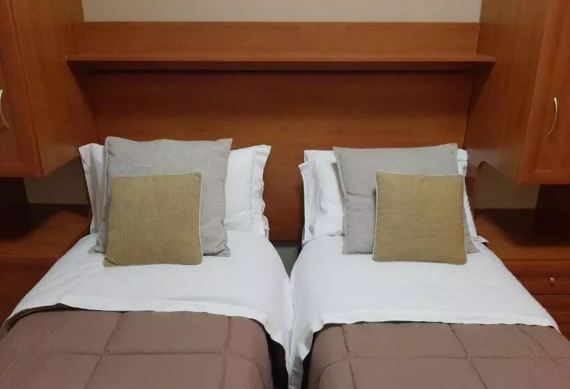 Majatalo Laranda Rooms