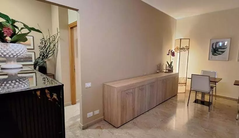 Majatalo Laranda Rooms