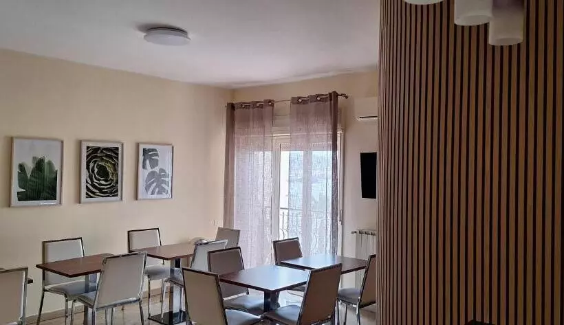 Majatalo Laranda Rooms