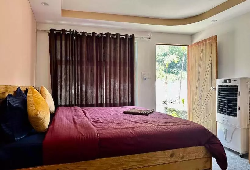 Shivanjalriverresort