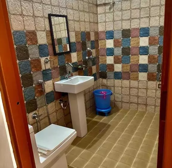 Shivanjalriverresort