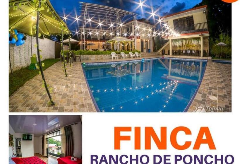 هاستل El Rancho De Poncho