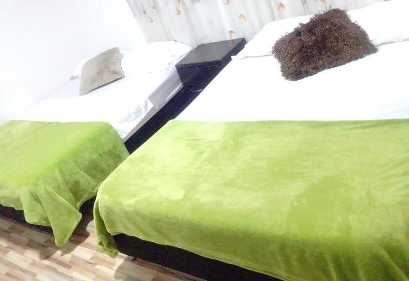 هاستل El Rancho De Poncho