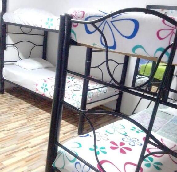 هاستل El Rancho De Poncho