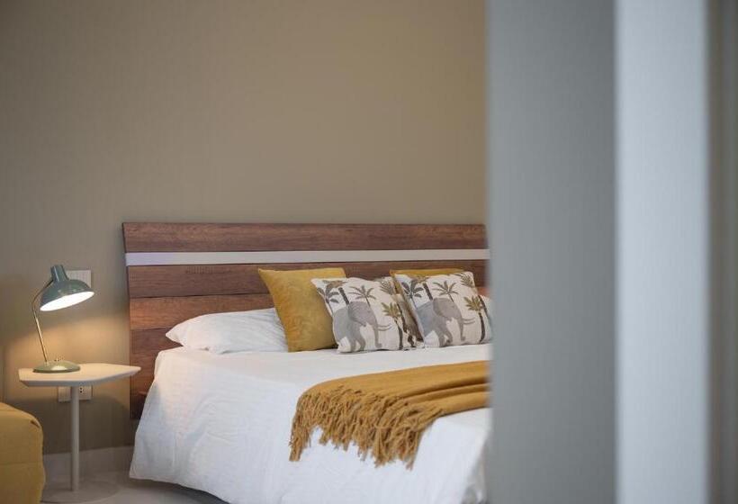 ベッドアンドブレックファースト Aura