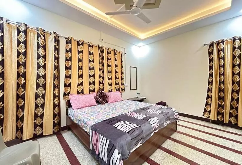 تختخواب و صبحانه Rooms 4u 7db 2sb 16 Guests