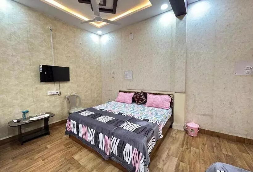 تختخواب و صبحانه Rooms 4u 7db 2sb 16 Guests