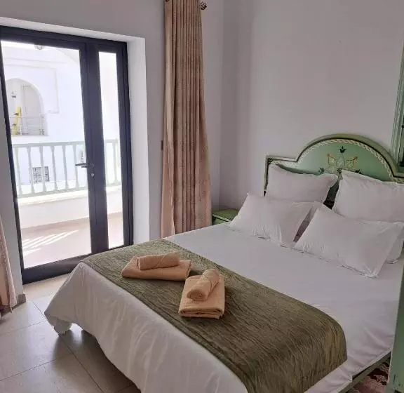 Aamiaismajoitus (B&B) Villa Izabelles