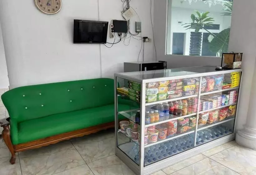 هتل Oyo 93850 Njy House Syariah