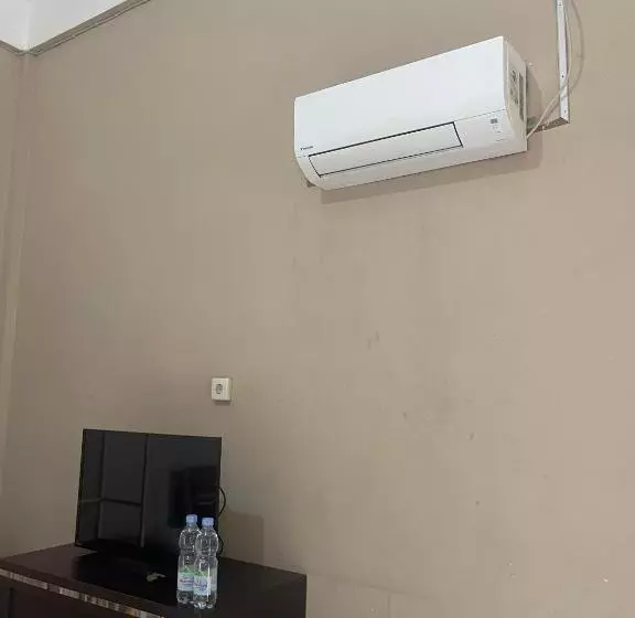 هتل Oyo 93850 Njy House Syariah