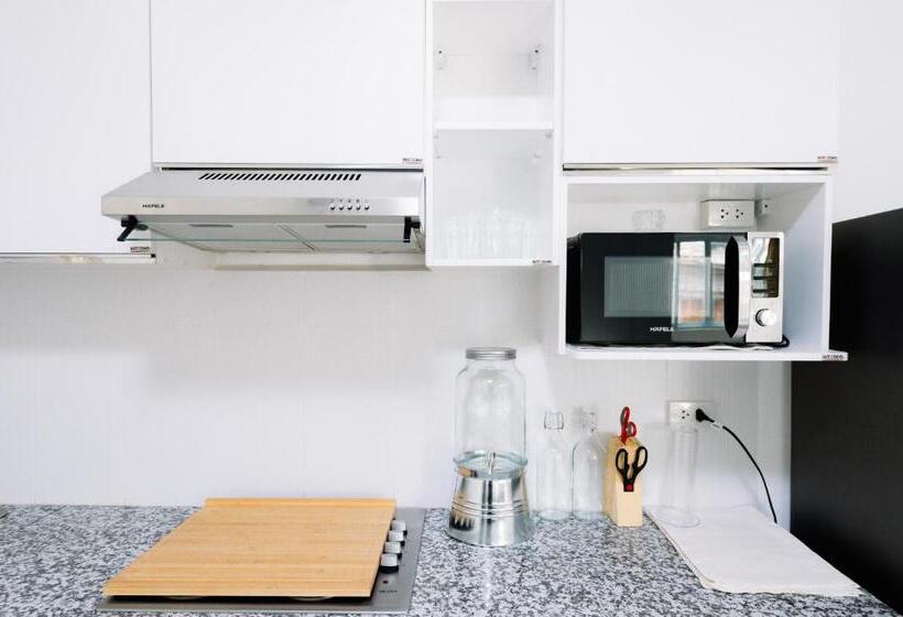 Red B Hostel, Cafe And Bar