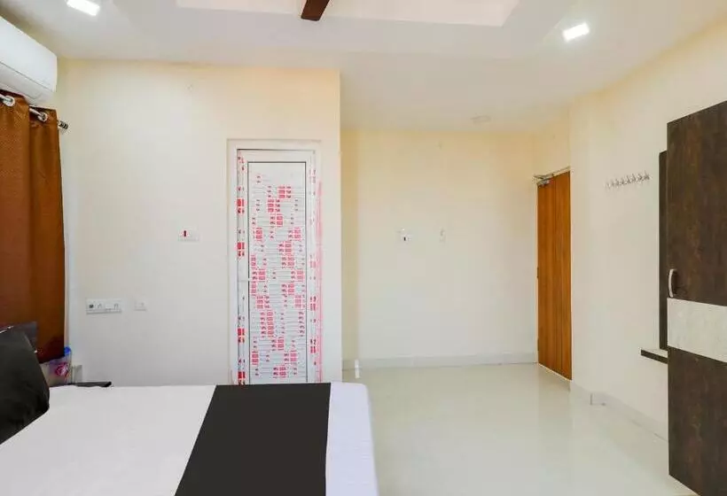 Hotelli Collection O Vijay Residency