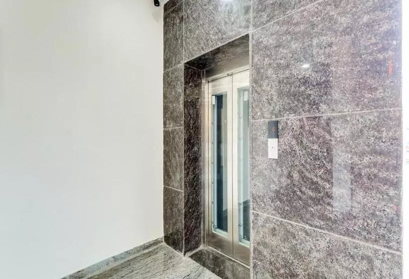 Hotelli Collection O Vijay Residency