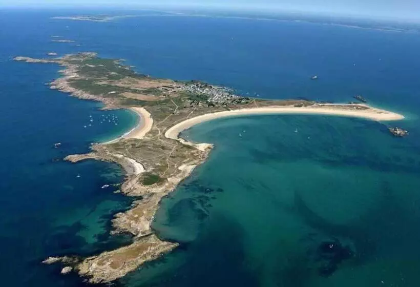 Hotelli Hôtel Restaurant Des Iles