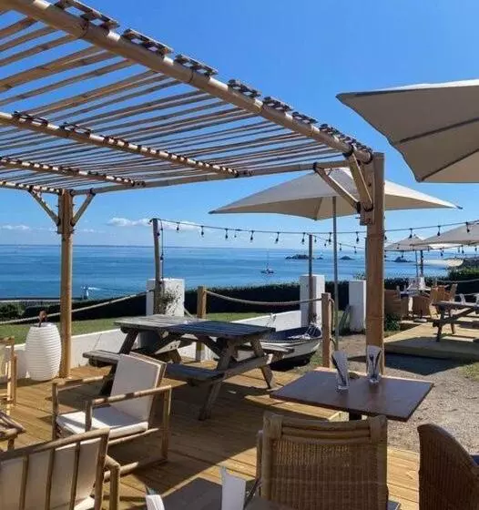 Hotelli Hôtel Restaurant Des Iles