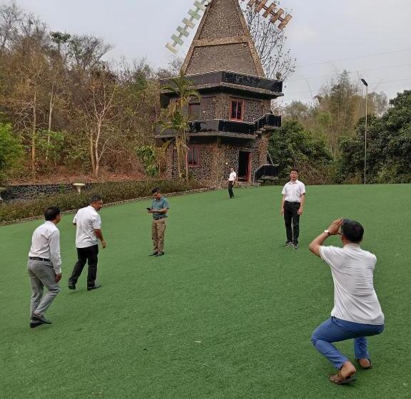 هتل Khu Nghỉ Dưỡng Good Time