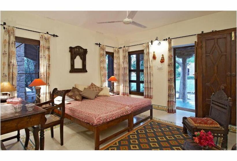 בית מלון כפרי Manvār Shergarh, The Desert Resort