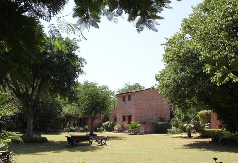 בית מלון כפרי Manvār Shergarh, The Desert Resort