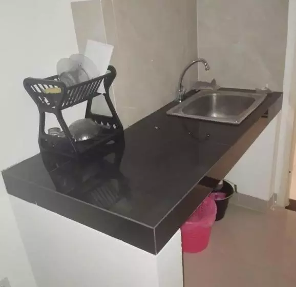 Hotelli Oyo 93826 Cprc Inn Serpong