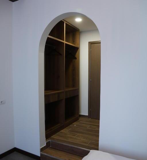 هتل Pamja E Qyteteve