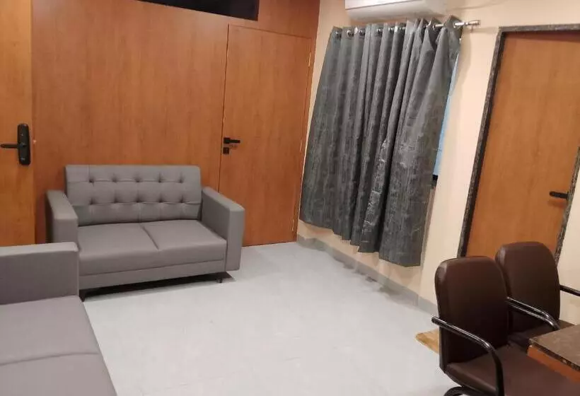 Hotelli Paradise Inn