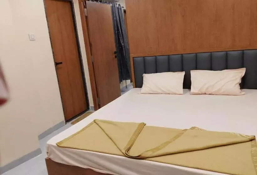 Hotelli Paradise Inn