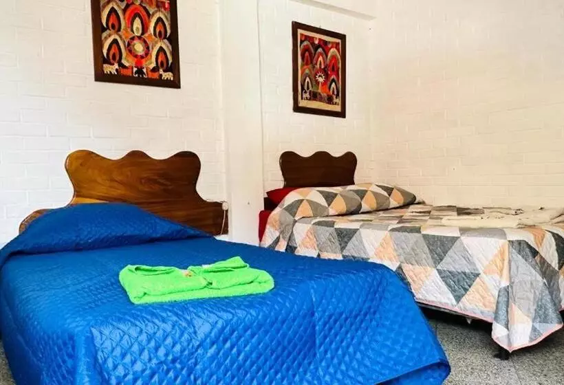 هتل Royal Palace Hostal