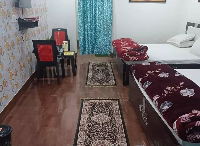 ホテル Somnath Residency Radhe Nikunj